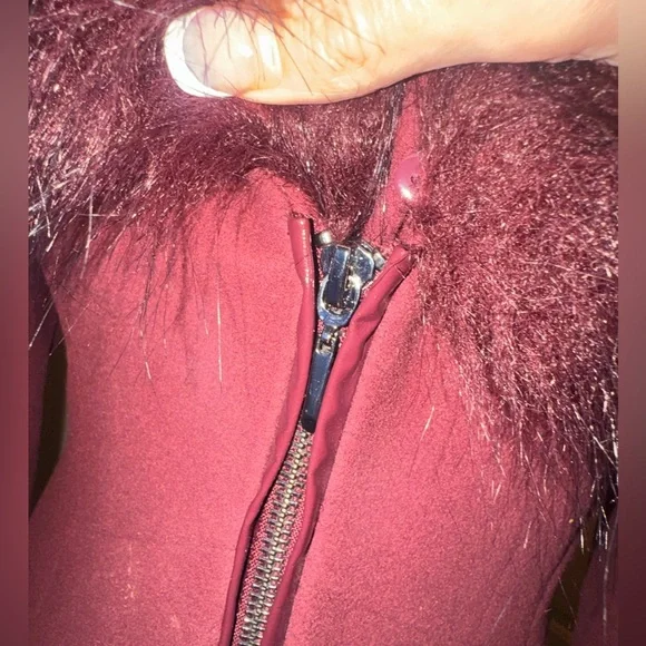 WHBM Elegant Burgundy Coat with Faux Fur REMOVEABLE Collar - Picture 8 of 17
